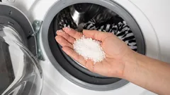Now I can't do without a bag of salt when doing laundry. I'll share with you my secret as to why it's worth adding it to the washing machine.