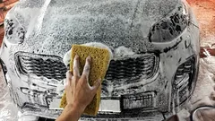 Why you should clean your car body with a sponge and why it is important: explained in simple terms.