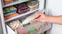 Now you don't need anything, not even bags. "My neighbor recommended this method of freezing to me and it has saved me a lot of space and time - I'm happy to share it with others."